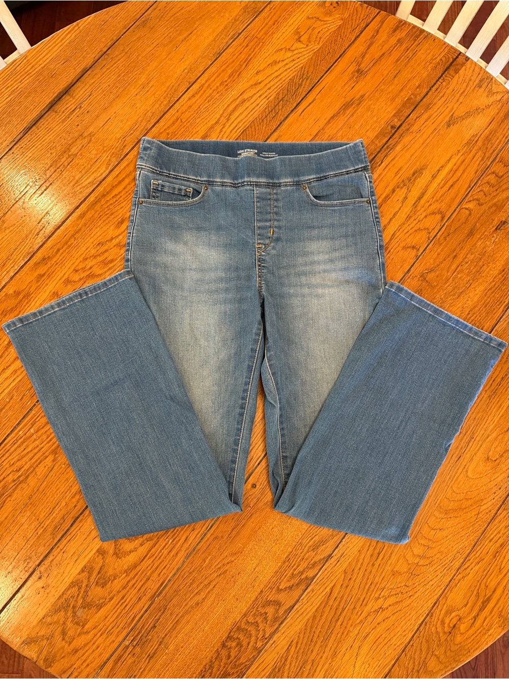 Signature by Levi Strauss Medium Blue Pull On Flare Jeans. Size 8 NWOT.